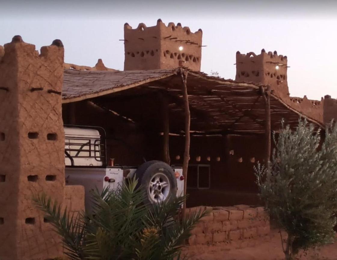 Auberge Dinosaur Sahara Maroc Tafraoute Sidi Ali Bagian luar foto