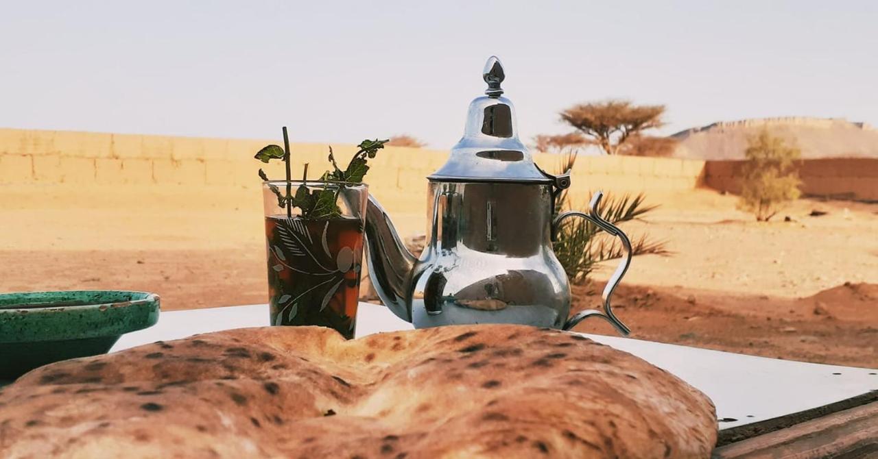 Auberge Dinosaur Sahara Maroc Tafraoute Sidi Ali Bagian luar foto