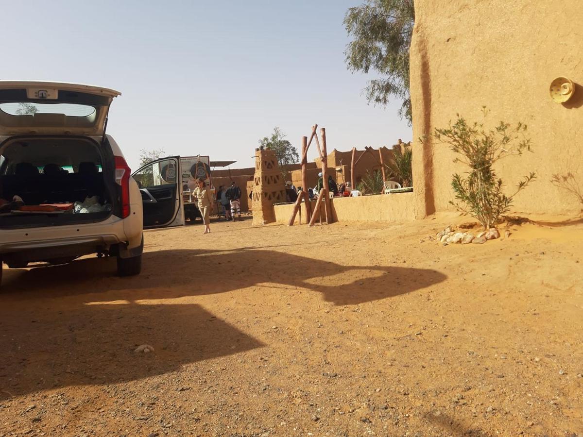 Auberge Dinosaur Sahara Maroc Tafraoute Sidi Ali Bagian luar foto