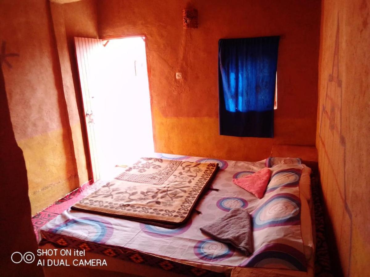 Auberge Dinosaur Sahara Maroc Tafraoute Sidi Ali Bagian luar foto