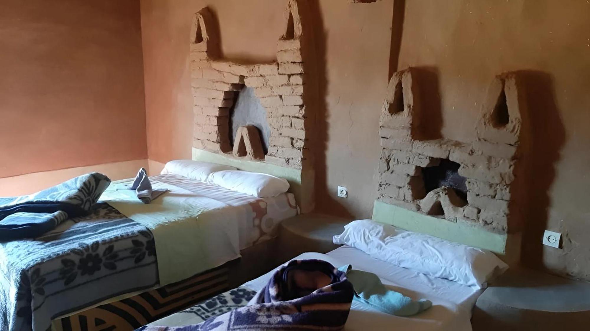 Auberge Dinosaur Sahara Maroc Tafraoute Sidi Ali Bagian luar foto